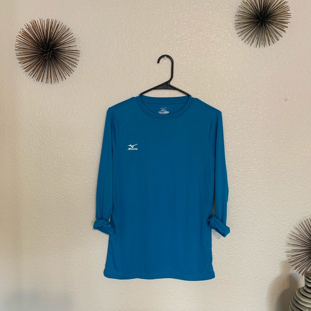 Mizuno athletic top